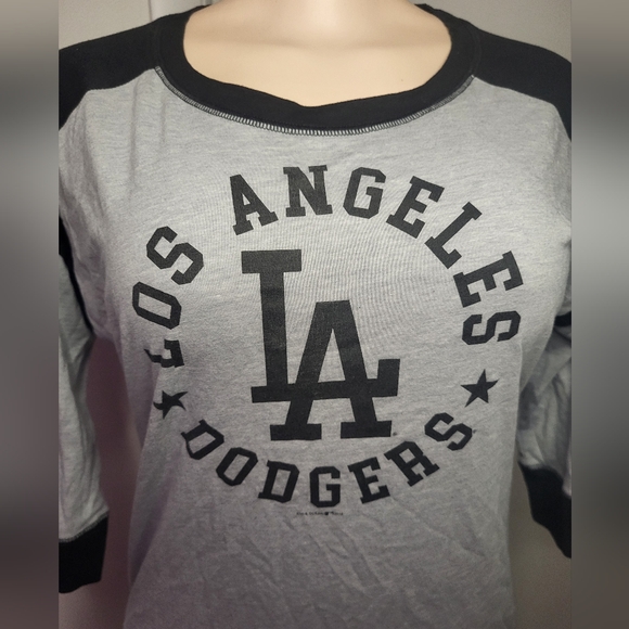 Women's Los Angeles Dodgers Baseball Tee Shirt - Picture 6 of 6